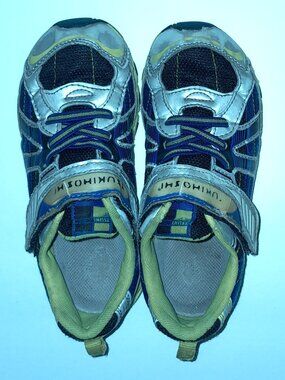 Tsukihoshi Light Weight Wide Toe Box Sneaker Hook & Loop Closure